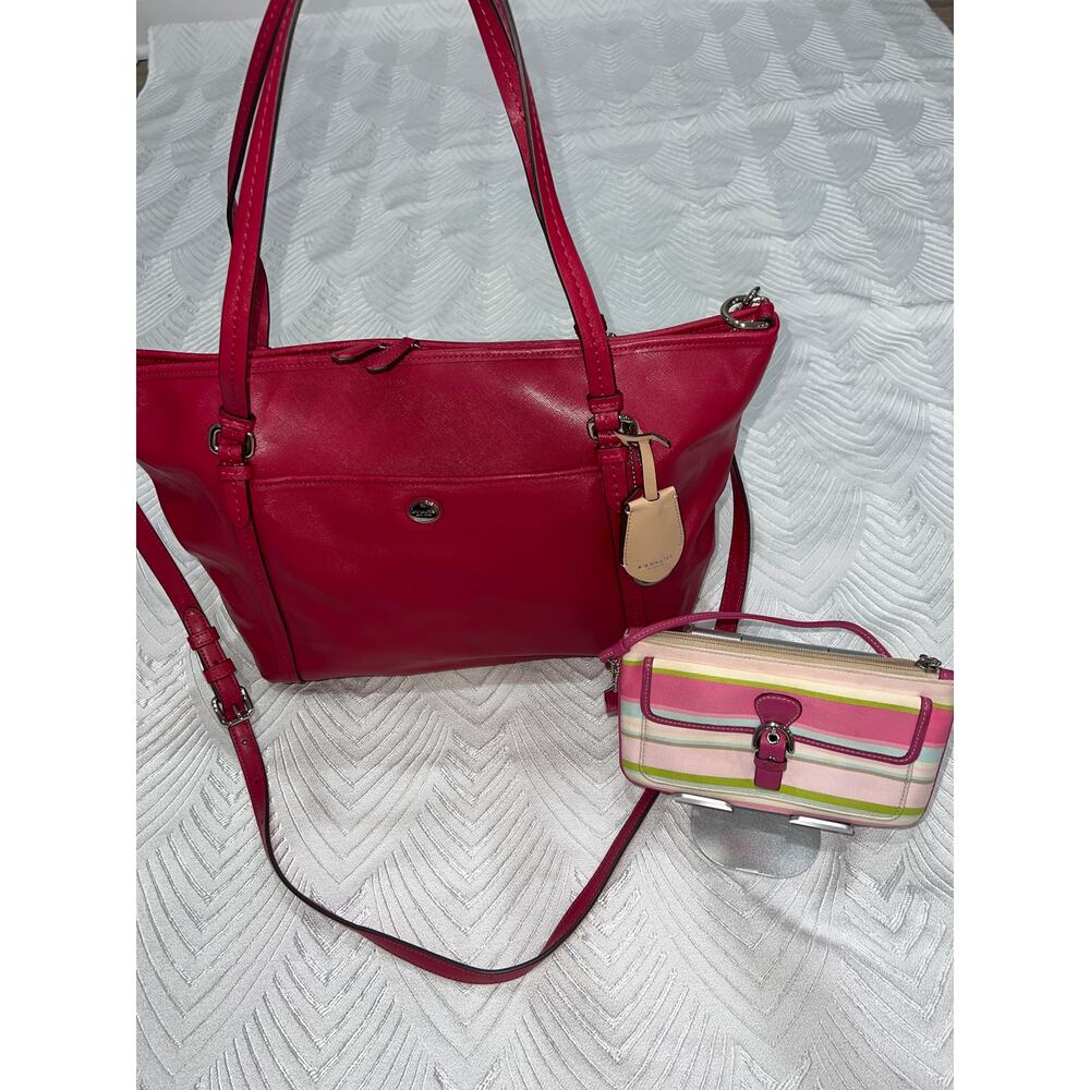 Coach Peyton Saffiano Leather Tote Bag & Vintage Large Wristlet Set F 25667 2x1